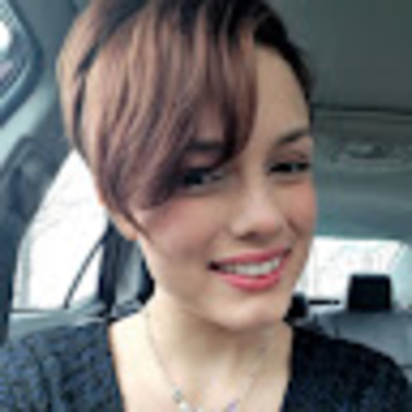 Meet your Posher, Sierra - Picture 1 of 1